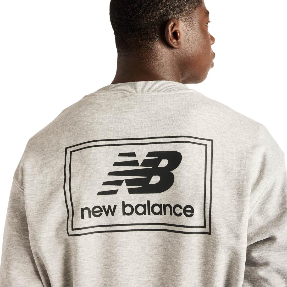 New Balance Woven Label Crew Sweatshirt Herre ATHLETIC GREY/MULTI