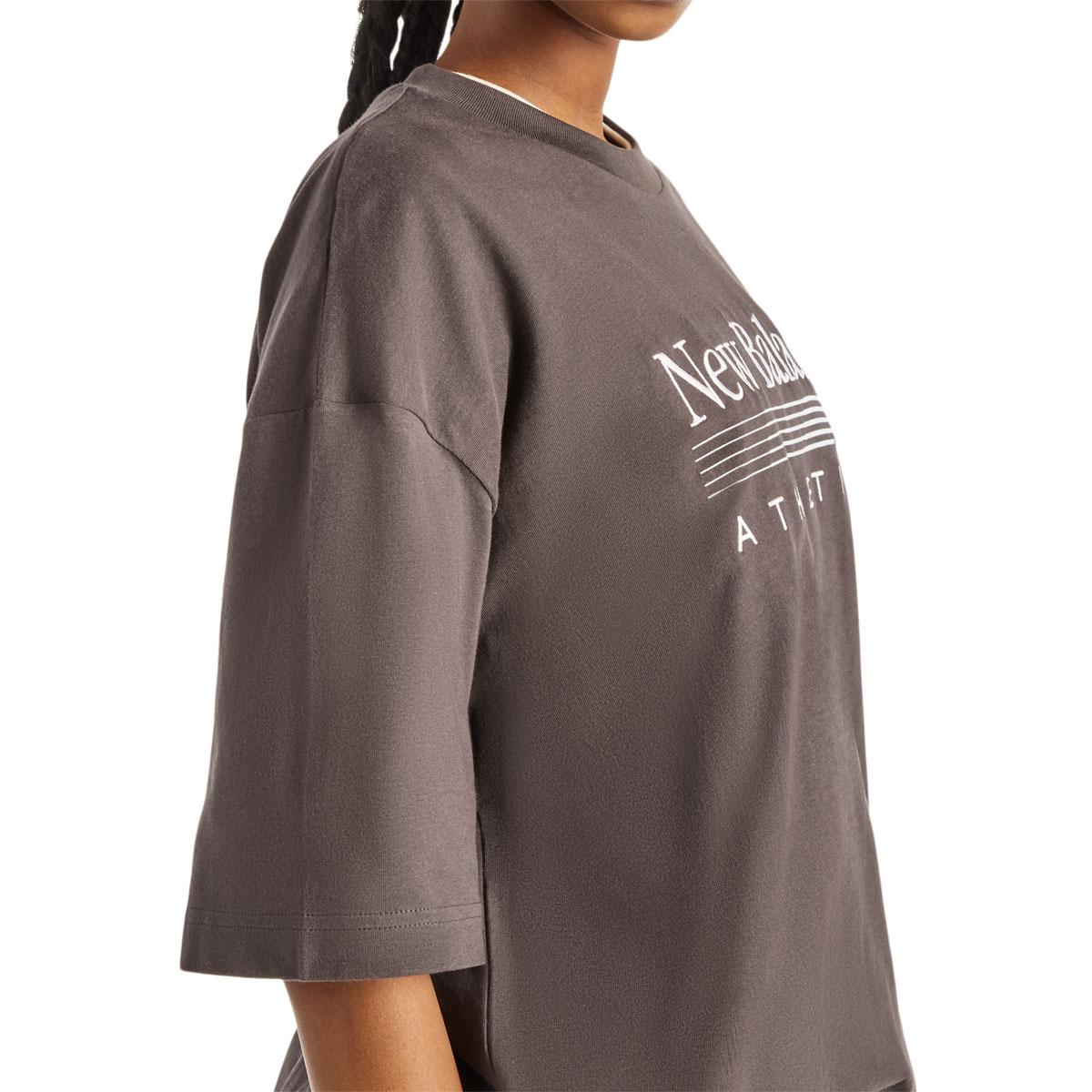 New Balance Trackside Oversized T-shirt Dame BLACK CEMENT