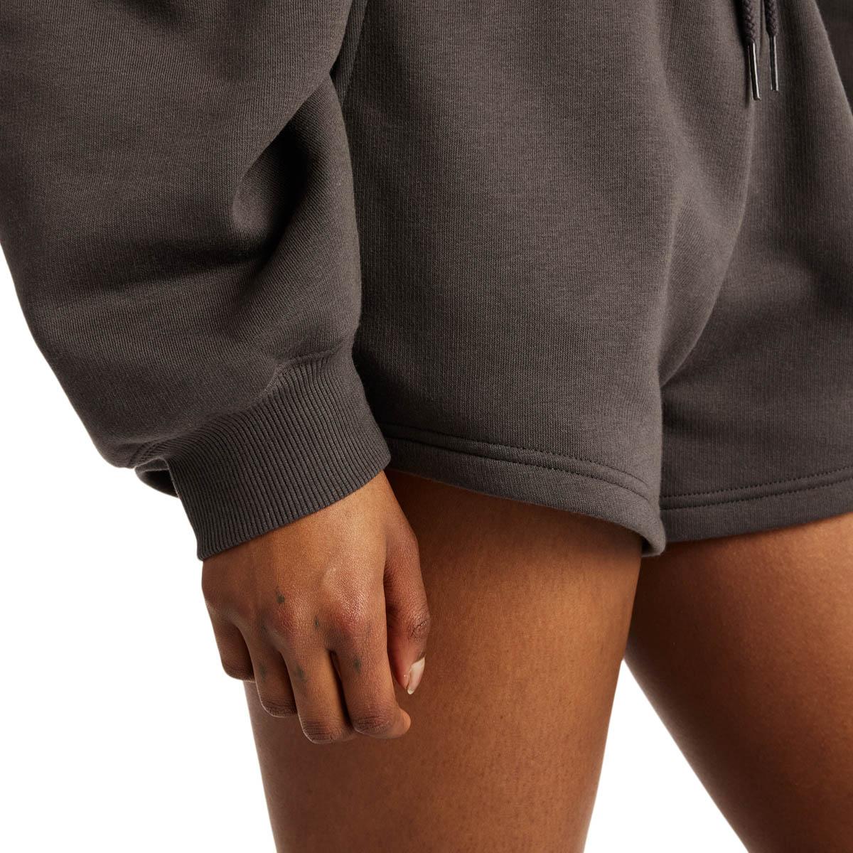New Balance Trackside Crew Sweatshirt Dame BLACK CEMENT