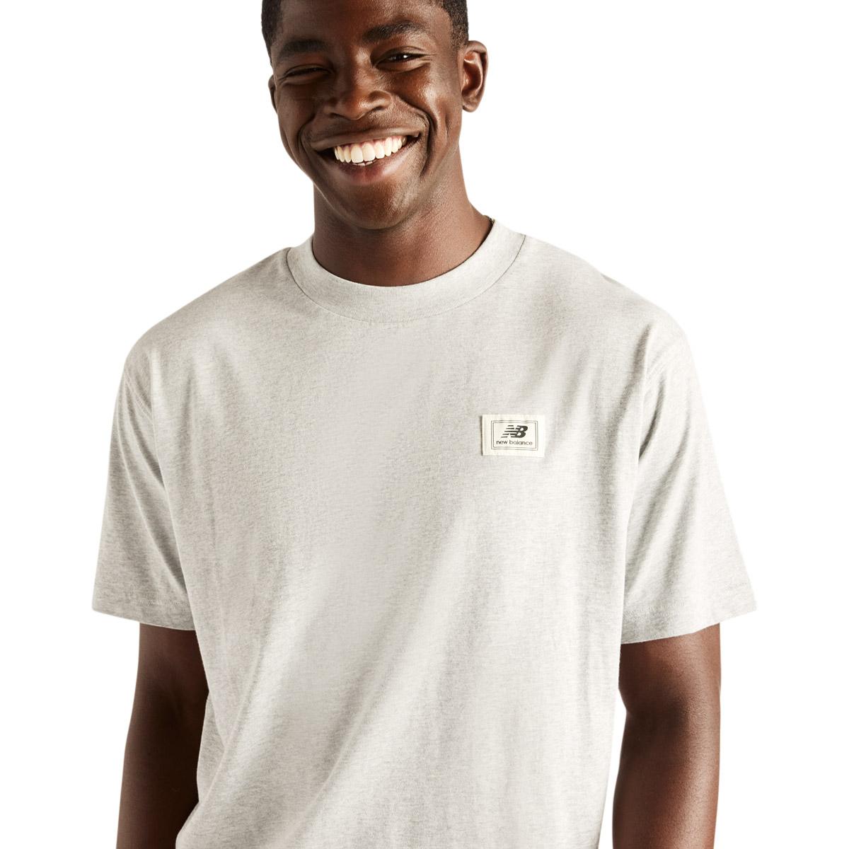 New Balance Woven Label T-shirt Herre ATHLETIC GREY/MULTI