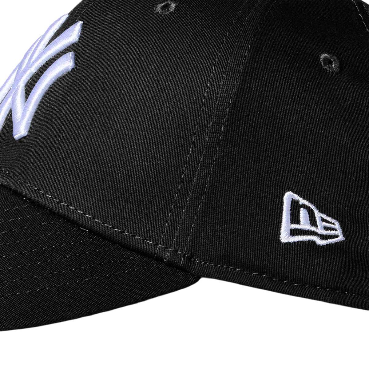 New Era 39THIRTY League Essential New York Yankees Cap Black/White