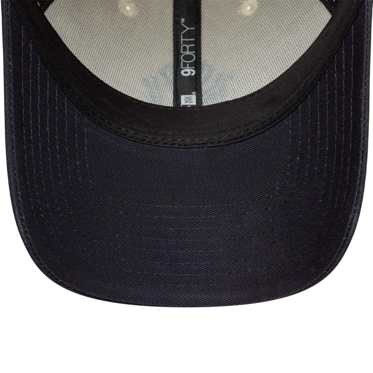 New Era 9FORTY New York Yankees Strapback Cap Light Beige