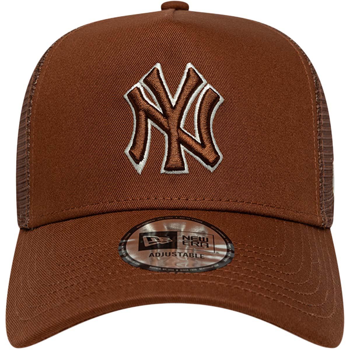 New Era Outline New York Yankees Trucker Snapback Cap Brown