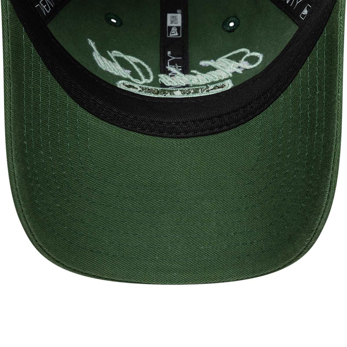 New Era 9TWENTY Cafe Slogan Strapback Cap Dame Dark green