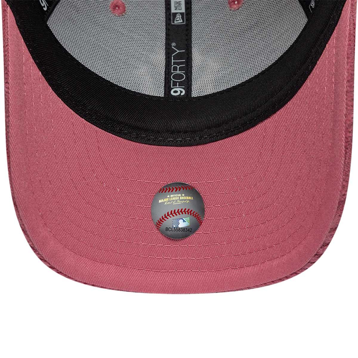 New Era 9FORTY Chunky Cord New York Yankees Strapback Cap Dame Rose Red