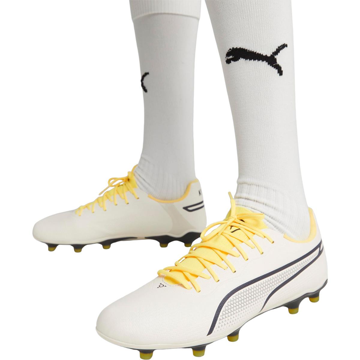 PUMA King Pro FG/AG Fodboldstøvler Alpine Snow-Asphalt-Yellow Bla