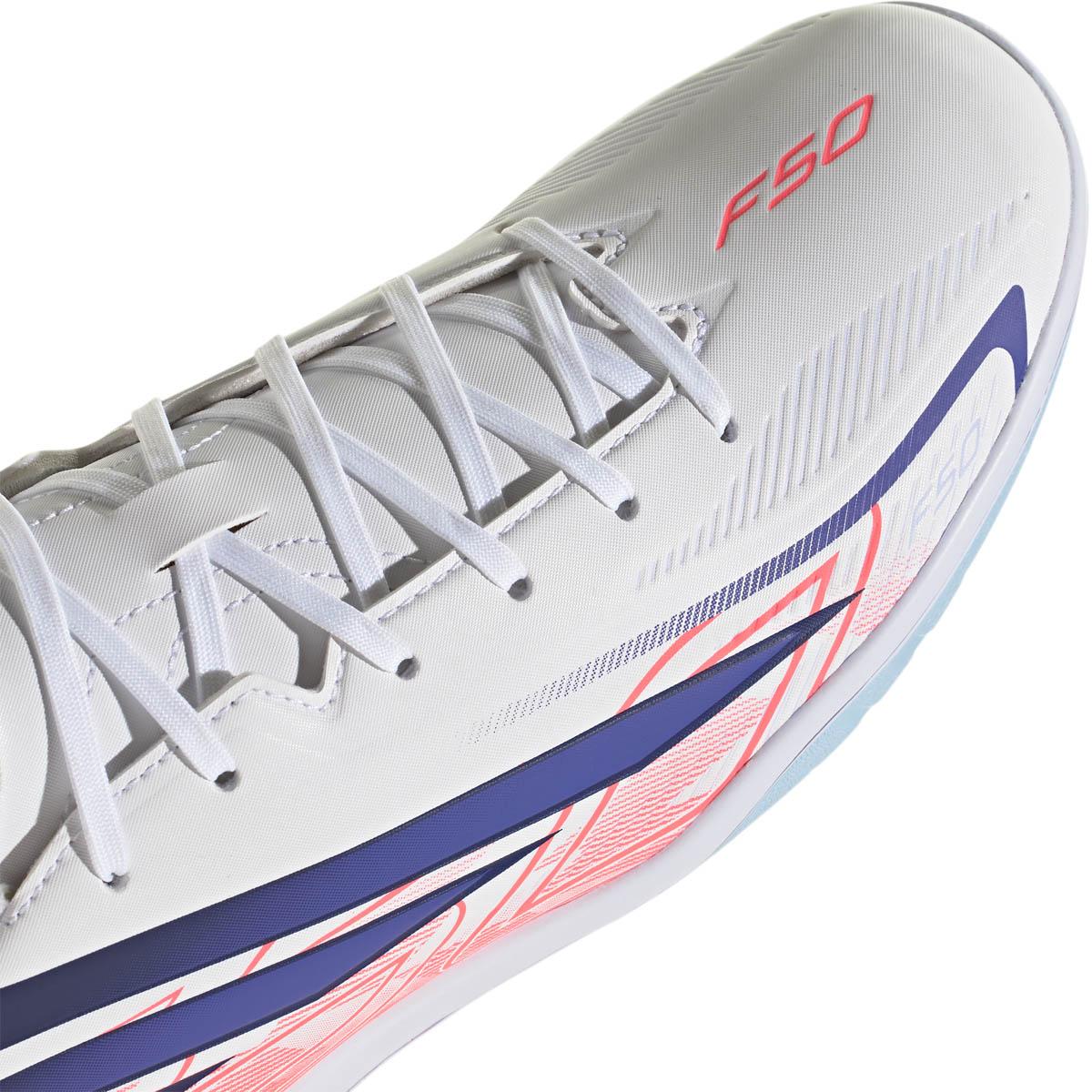 adidas F50 Hyperfast Club IN Fodboldsko FTWWHT/SOLPUR/SOLTUR