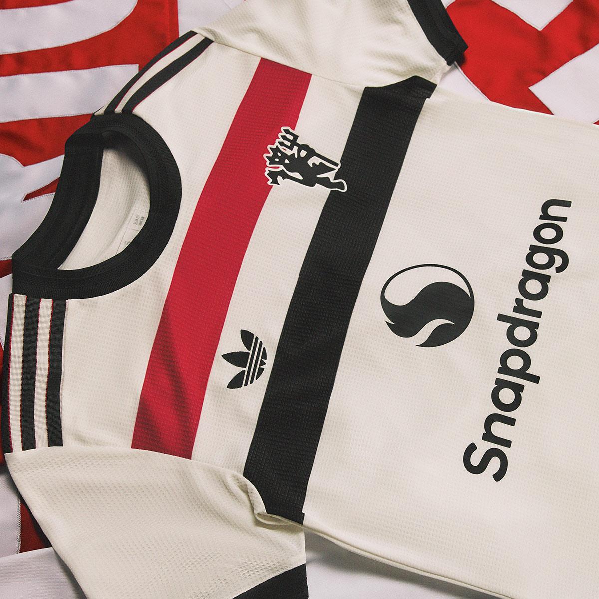 Manchester United FC 24/25 3. Trøje OWHITE