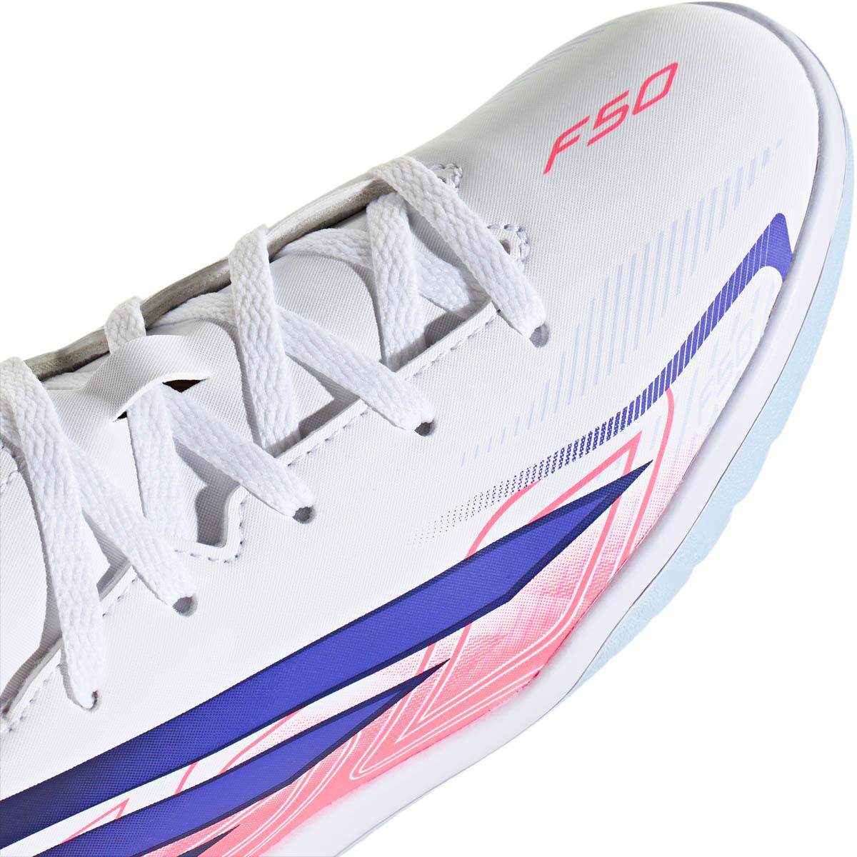 adidas F50 Hyperfast Club IN Fodboldsko Børn FTWWHT/SOLPUR/SOLTUR