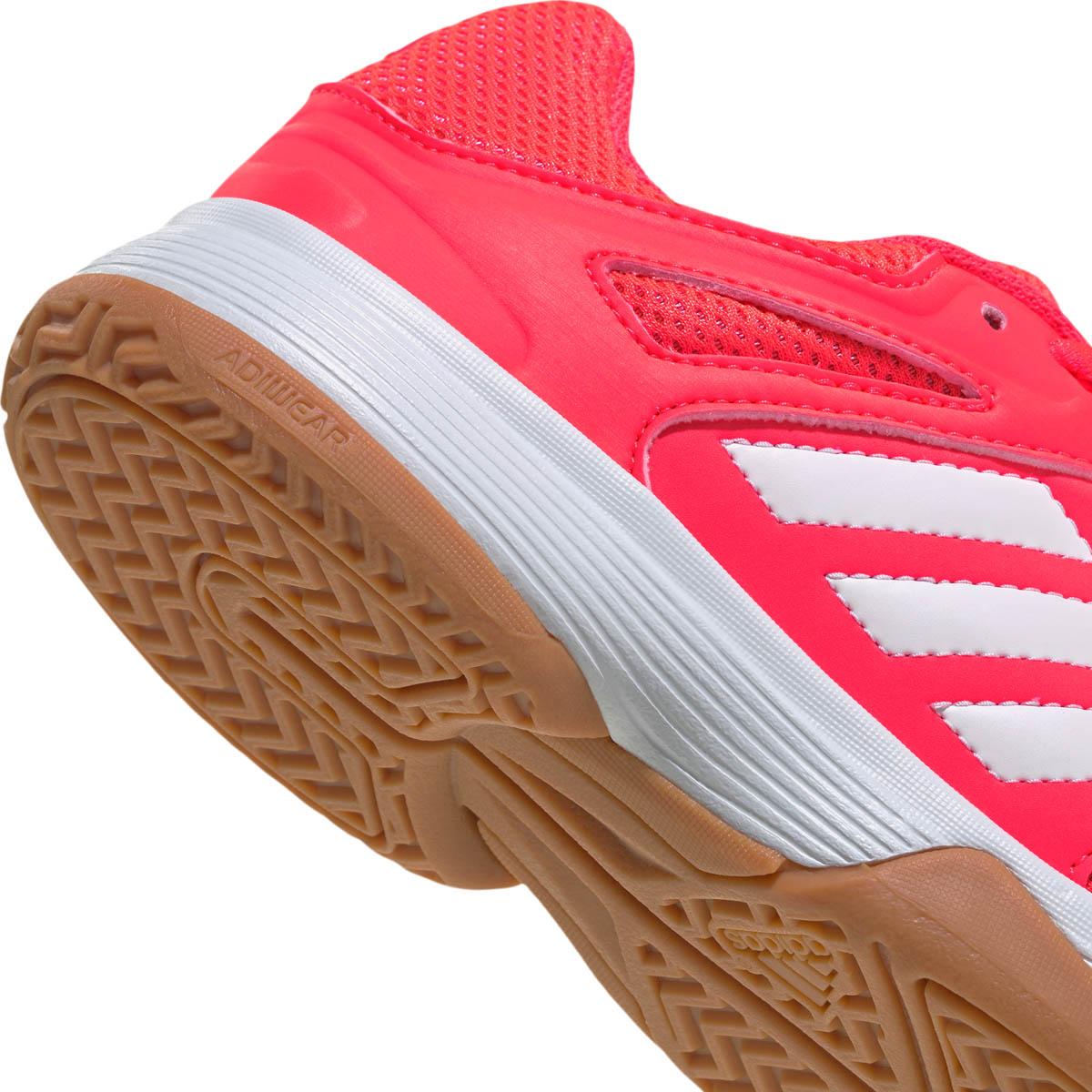 adidas Speedcourt Innendørssko Barn SOLTUR/FTWWHT/FTWWHT