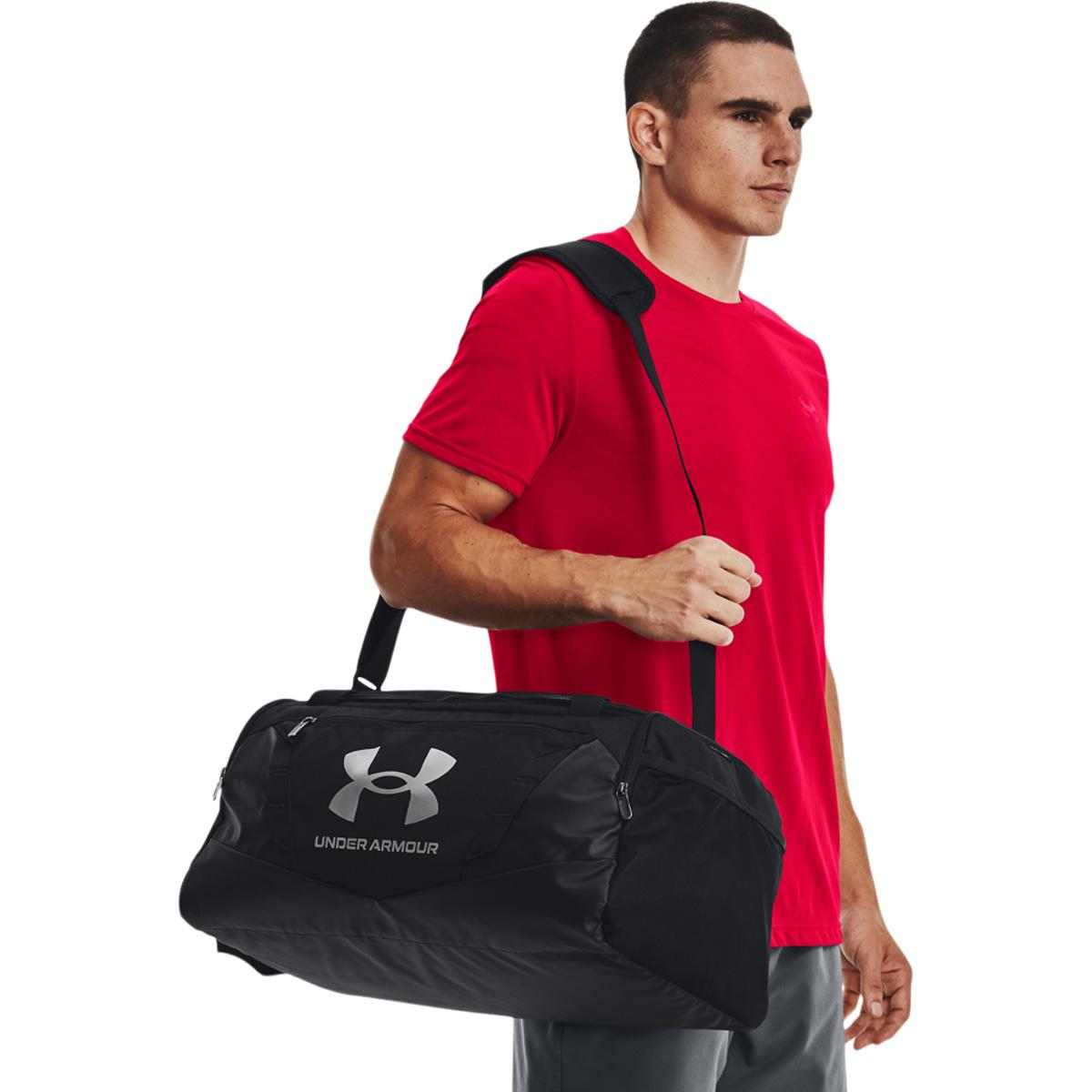 Under Armour Undeniable 5.0 Duffle SM Sportsveske BLACK