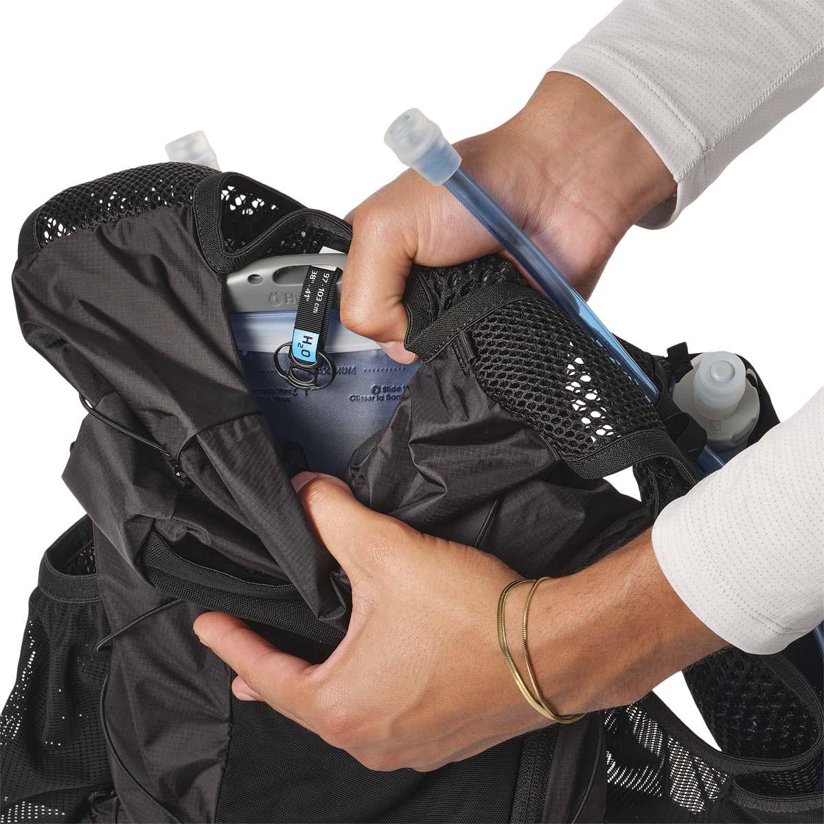 Salomon Active Skin 12L Løberygsæk BLACK / METAL