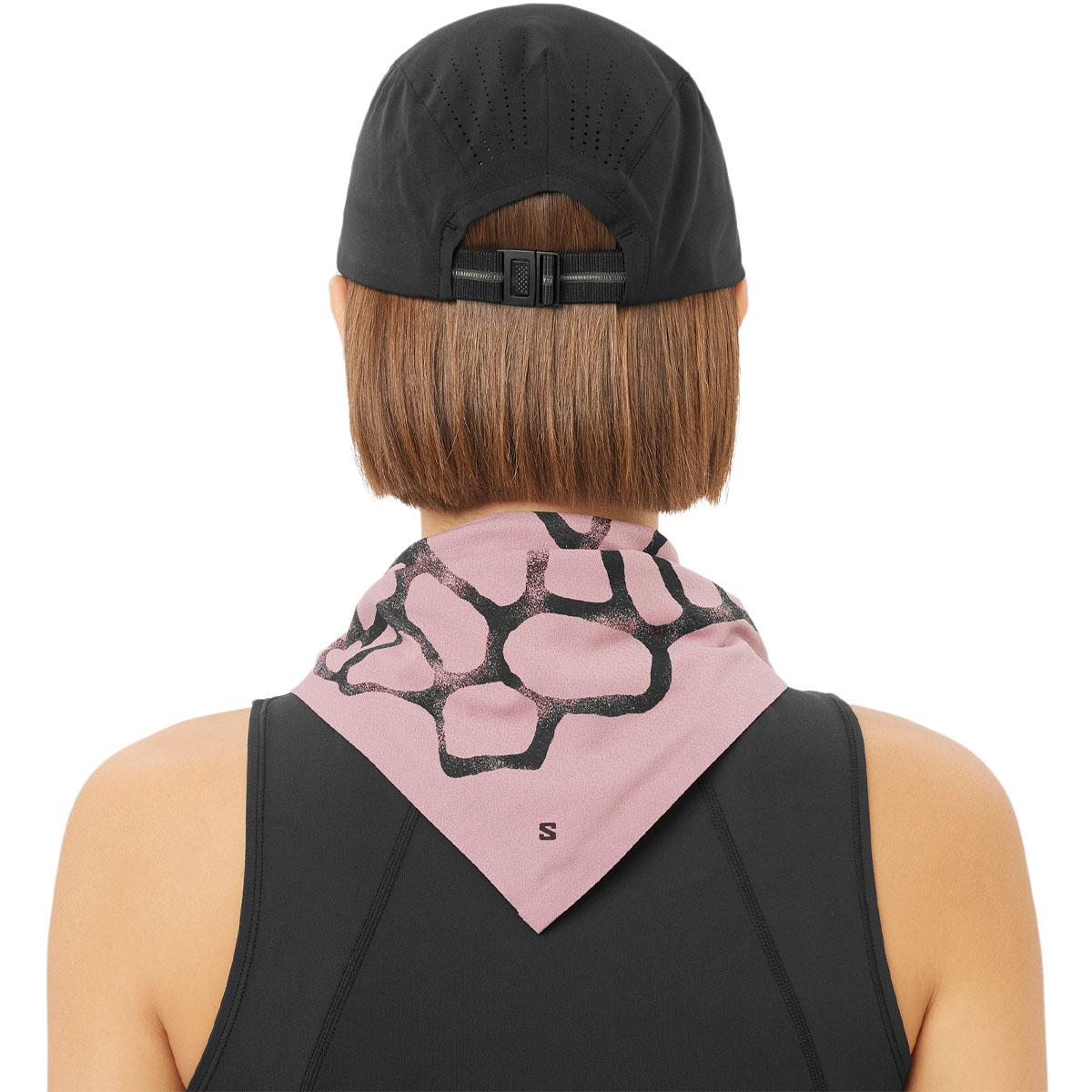 Salomon Shakeout Strapback Cap DEEP BLACK