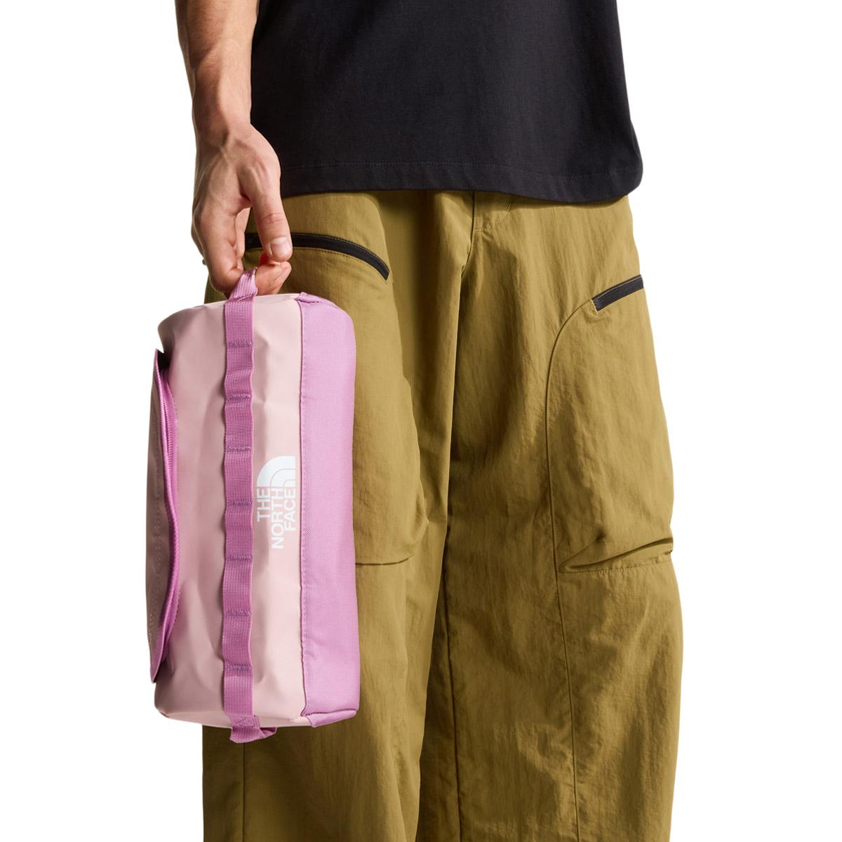 The North Face Base Camp Travel L Toalettveske Rose/Purple
