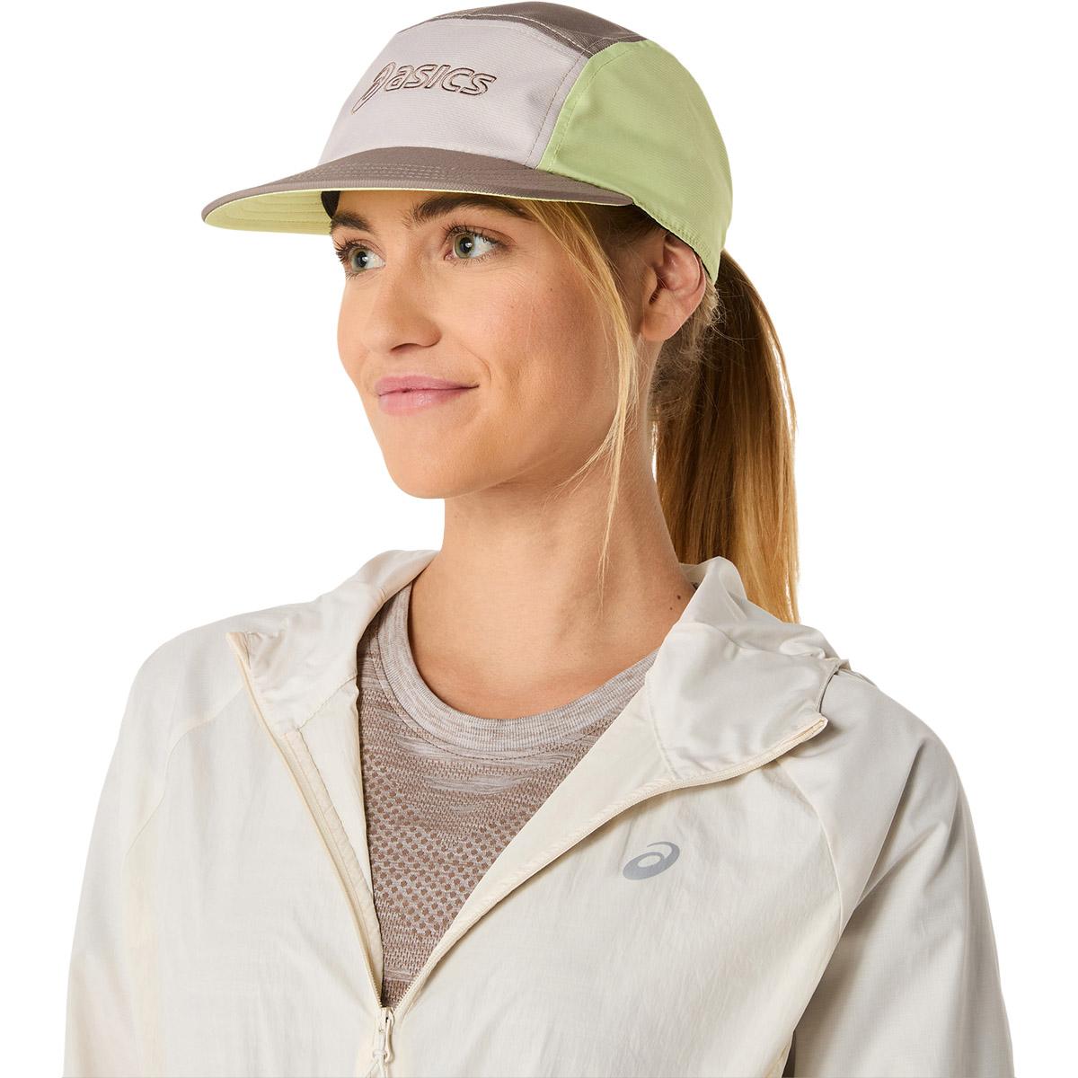 ASICS 5 Panel Løbe Cap TAUPE GREY/MINERAL BEIGE /HUDD